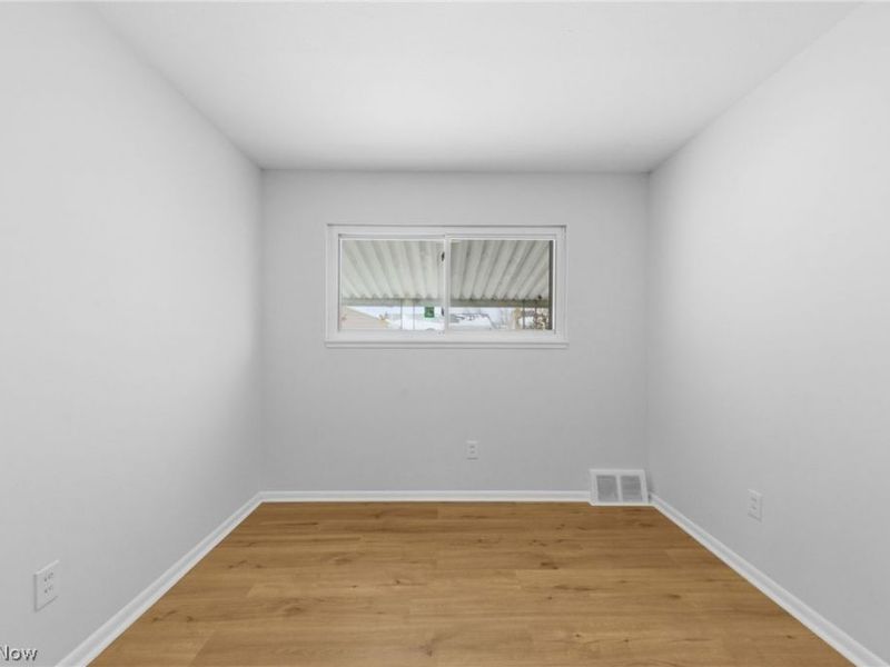 5757 Defiance Avenue, Brook Park, OH 44142 Photo 23