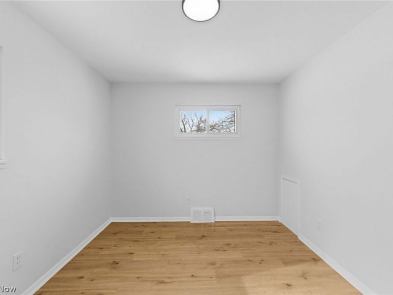 5757 Defiance Avenue, Brook Park, OH 44142 Photo 27