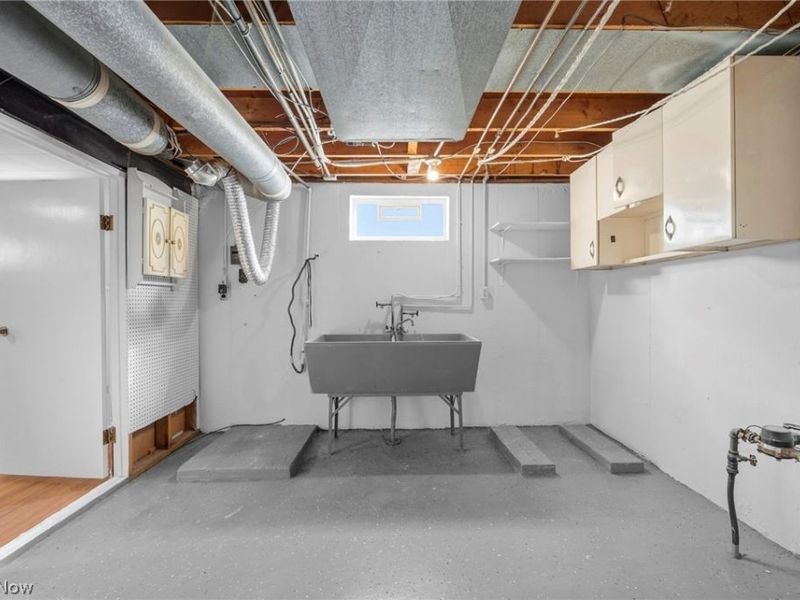 5757 Defiance Avenue, Brook Park, OH 44142 Photo 36