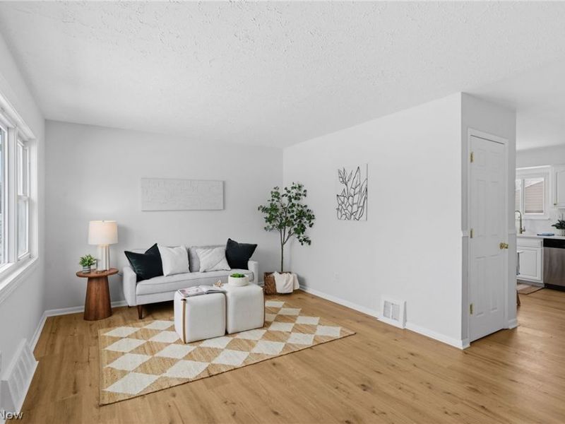 5757 Defiance Avenue, Brook Park, OH 44142 Photo 5