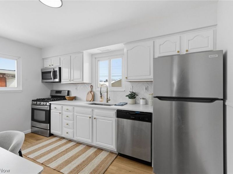 5757 Defiance Avenue, Brook Park, OH 44142 Photo 9