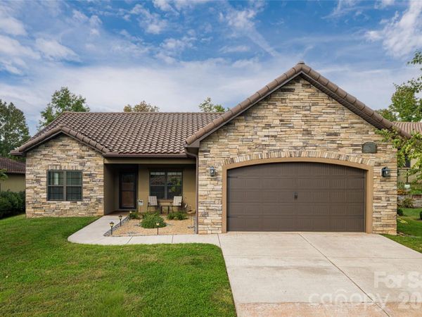 5 Pacifico Drive, Unit 3, Asheville, NC 28806