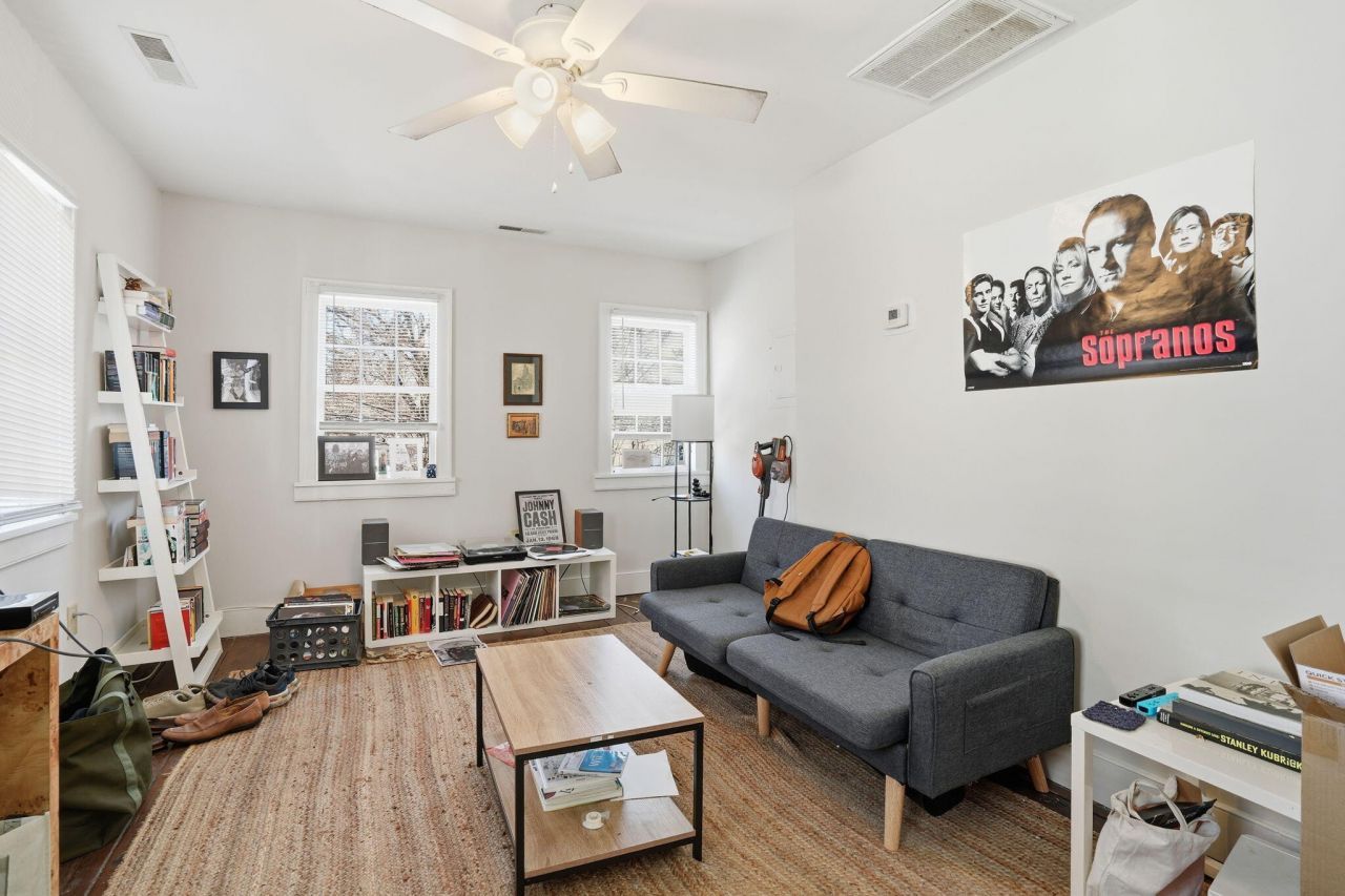 163 Coming Street Photo 16