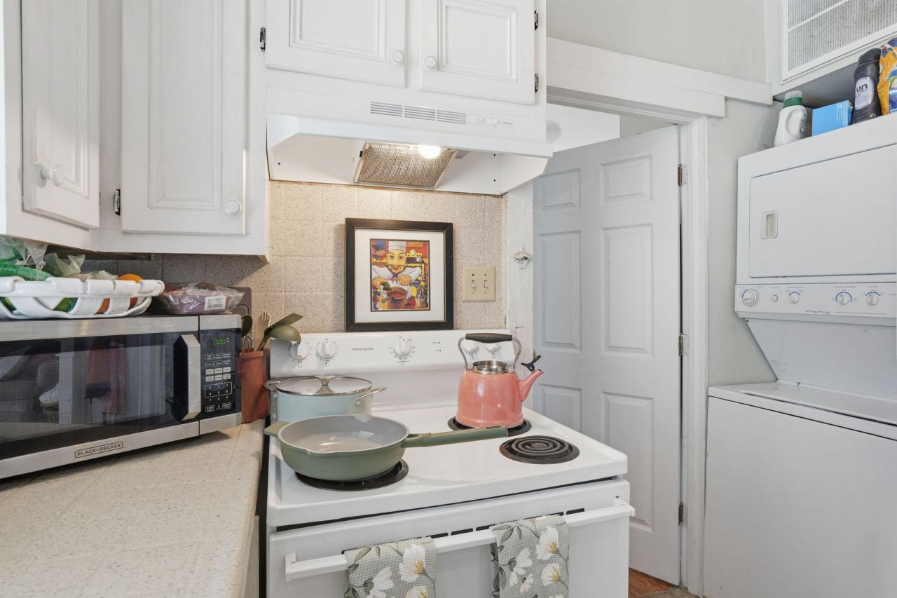 163 Coming Street Photo 49