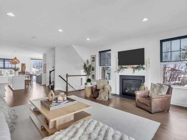 18 Blazingstar Way, Allamuchy, NJ 07840