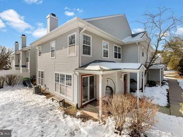 1302 WATERFORD ROAD, Unit 8, YARDLEY, PA 19067