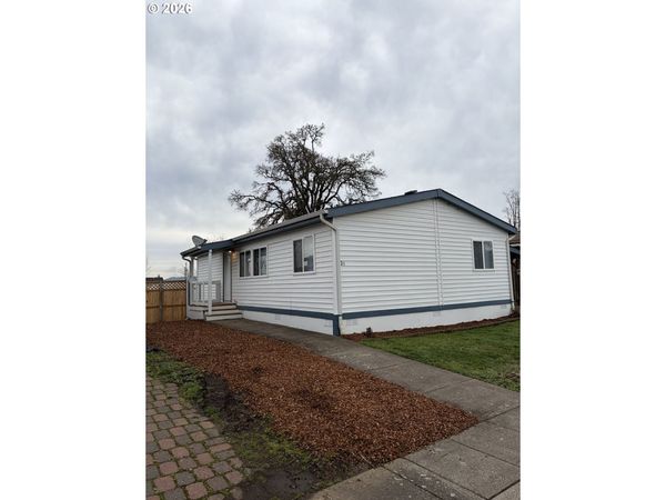 700 N MILL ST, Unit 21, Creswell, OR 97426