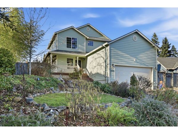 2215 NE GRANDHAVEN ST, McMinnville, OR 97128