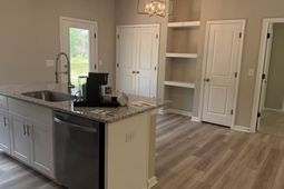 141 Trotter Lane photo 4