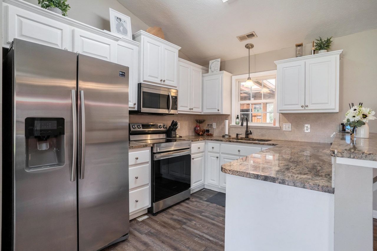 1036 Augustus Dr. Photo 10