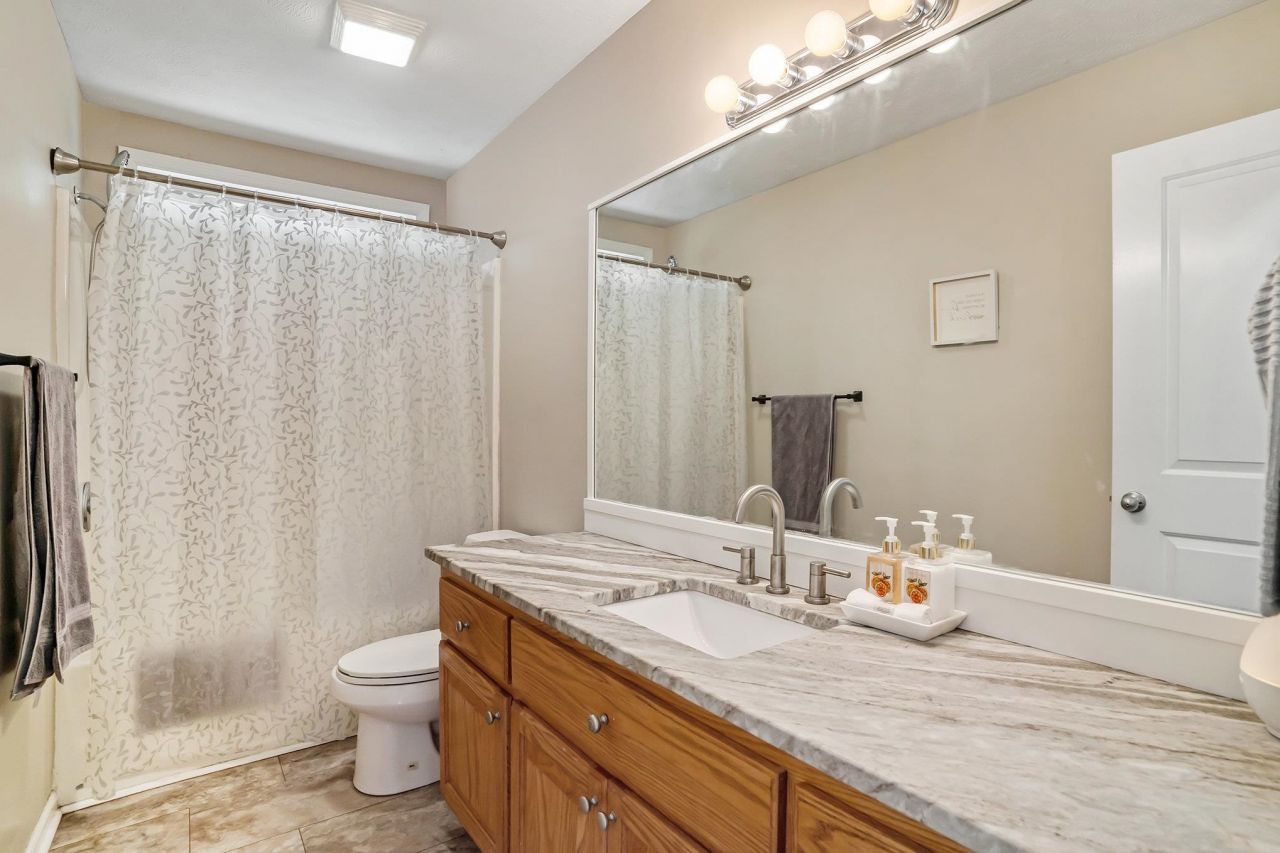 1036 Augustus Dr. Photo 20