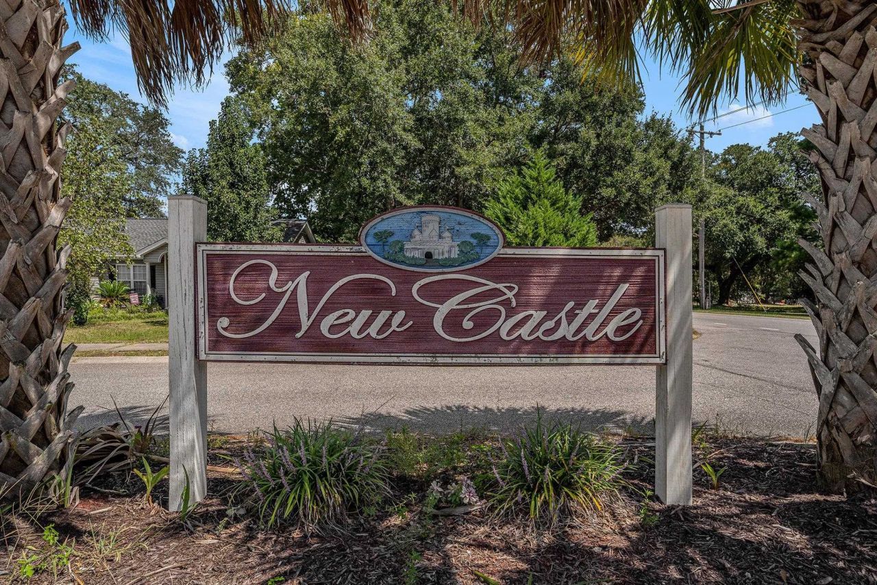 1036 Augustus Dr. Photo 32