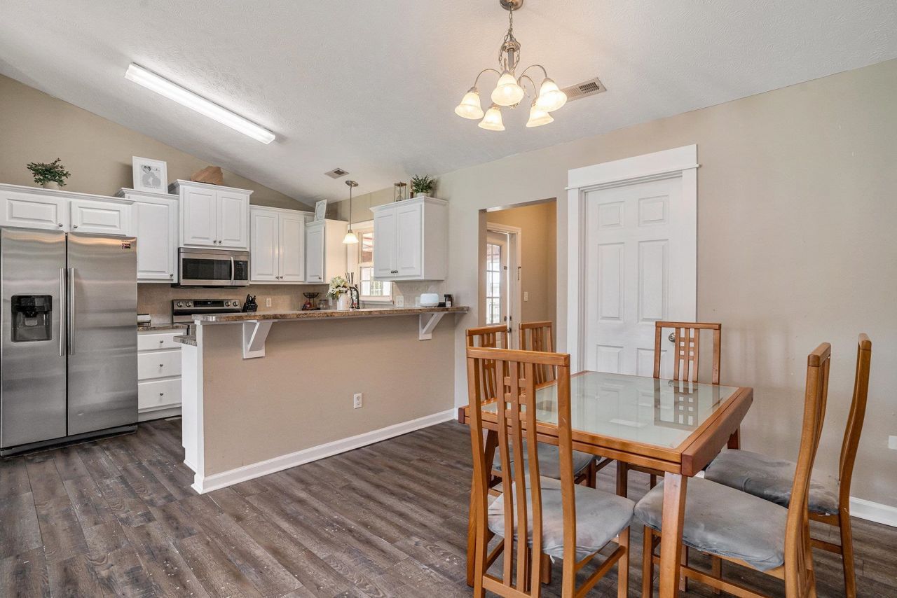 1036 Augustus Dr. Photo 9