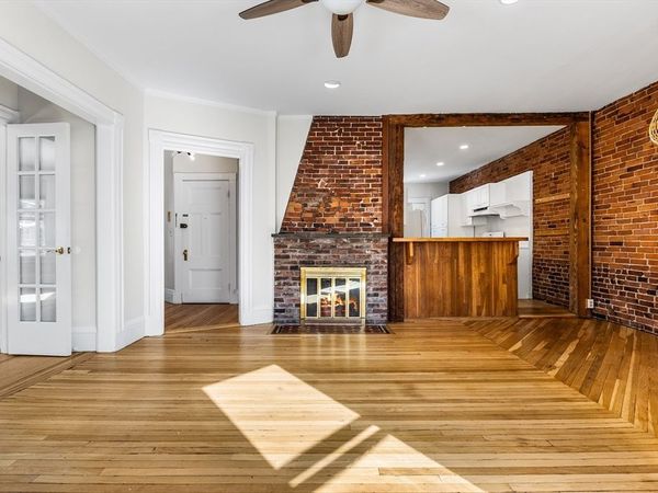 5 Fairbanks St, Unit 2, Brookline, MA 02446