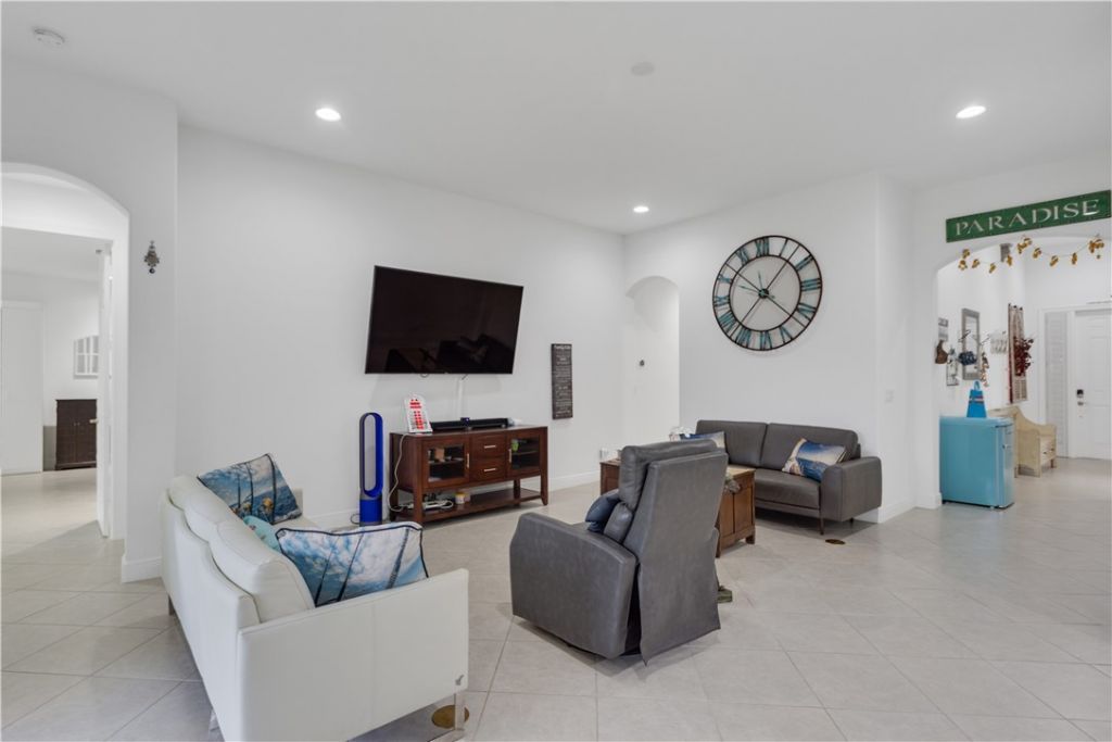 8330 Summer Lake Drive, Vero Beach, FL 32967 Photo