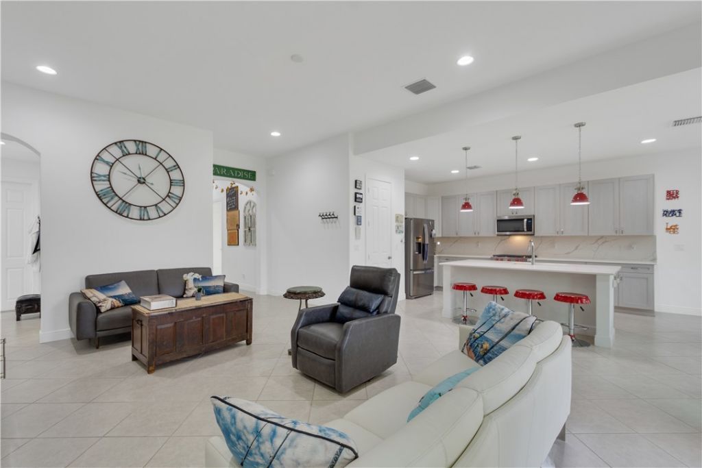 8330 Summer Lake Drive, Vero Beach, FL 32967 Photo