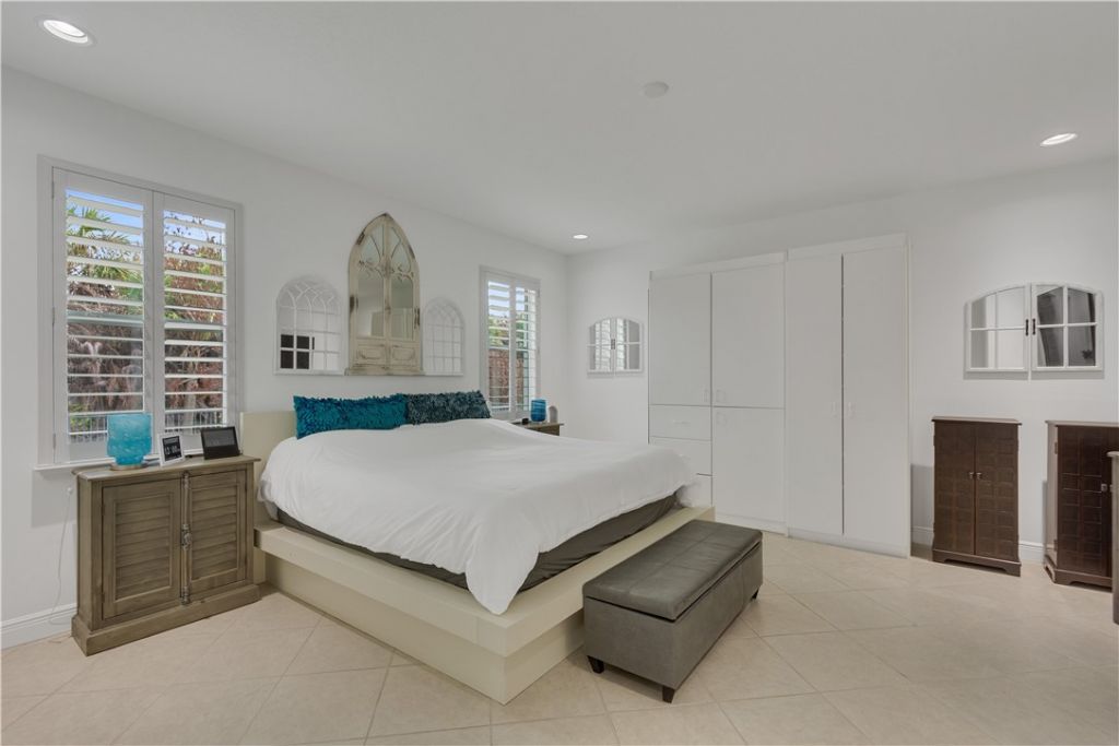 8330 Summer Lake Drive, Vero Beach, FL 32967 Photo