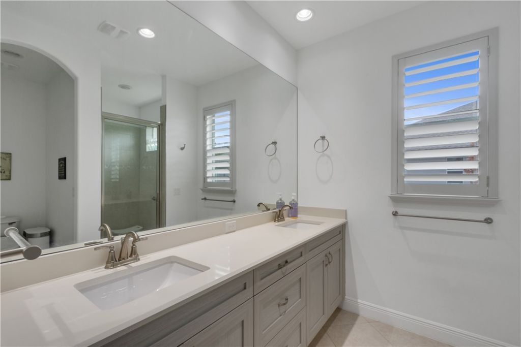 8330 Summer Lake Drive, Vero Beach, FL 32967 Photo