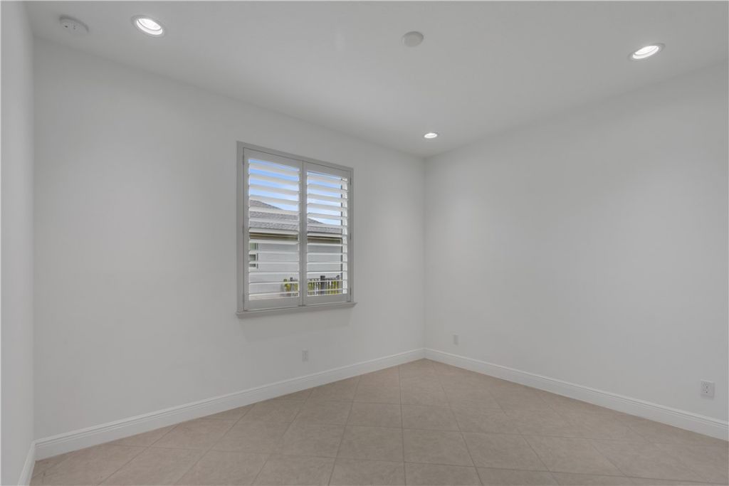 8330 Summer Lake Drive, Vero Beach, FL 32967 Photo