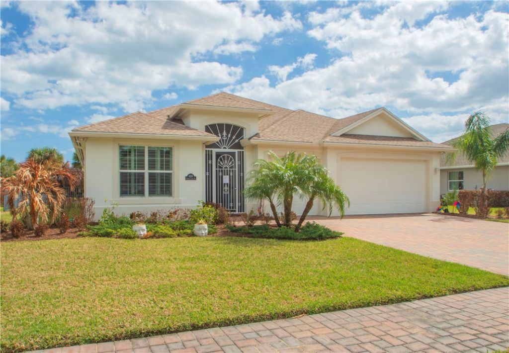 8330 Summer Lake Drive, Vero Beach, FL 32967 Photo