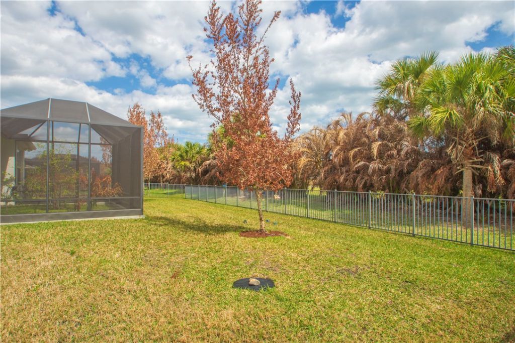 8330 Summer Lake Drive, Vero Beach, FL 32967 Photo