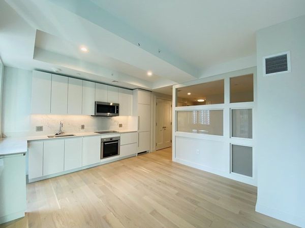 135 Seaport Blvd, Unit 1012, Boston, MA 02210