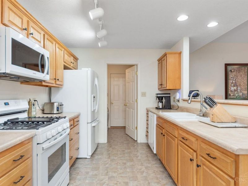 820 Waynoka Drive, Jackson Twp, OH 45171 Photo 30