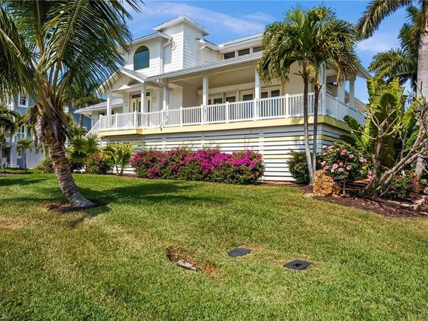 2193 Macadamia ST , ST. JAMES CITY, FL 33956