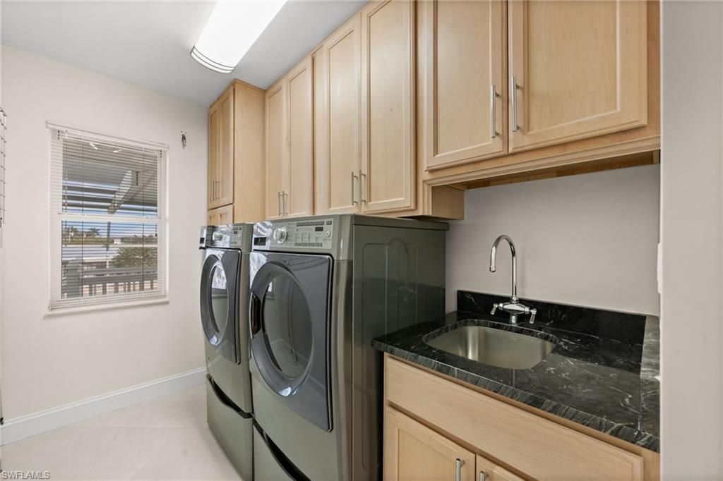 2193 Macadamia St , Saint James City, FL 33956 Photo