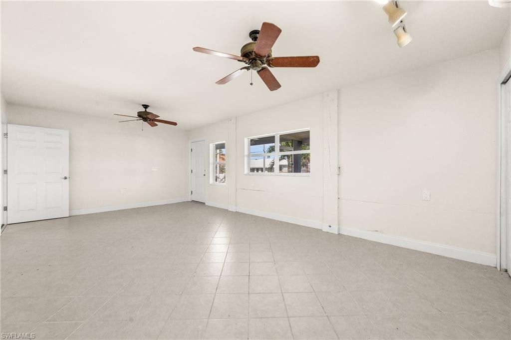 2193 Macadamia St , Saint James City, FL 33956 Photo