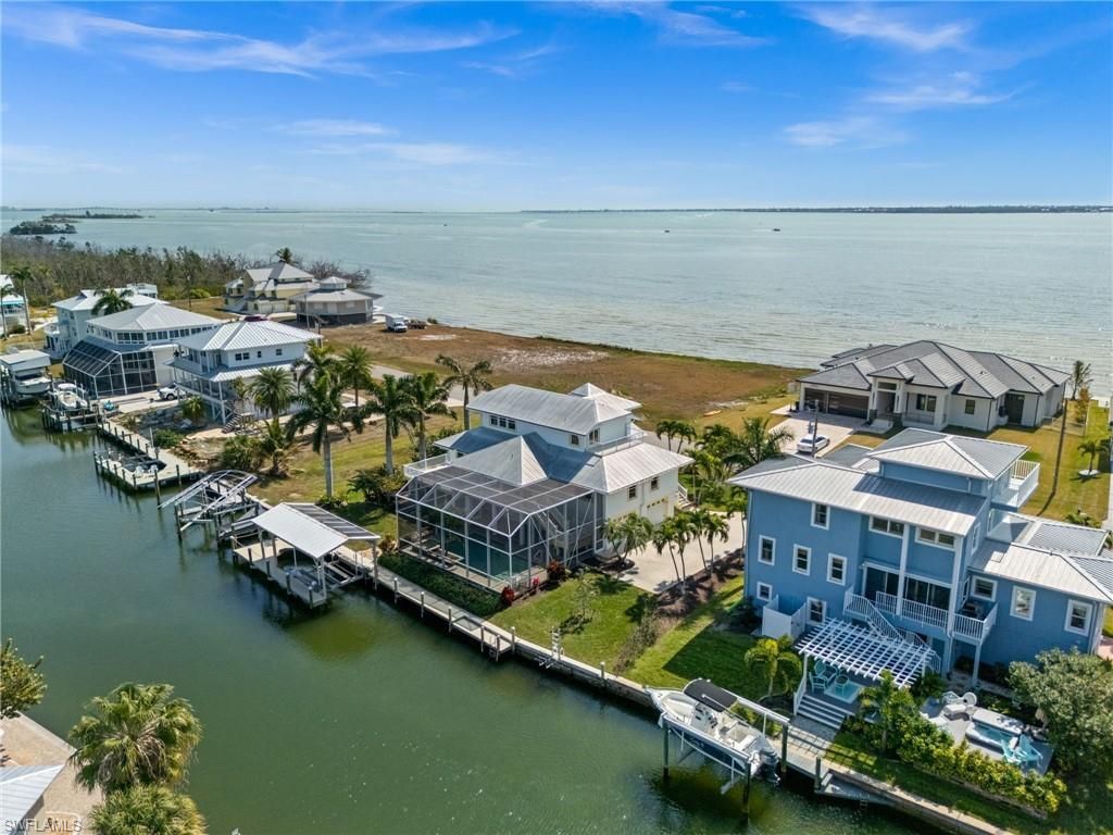 2193 Macadamia St , Saint James City, FL 33956 Photo