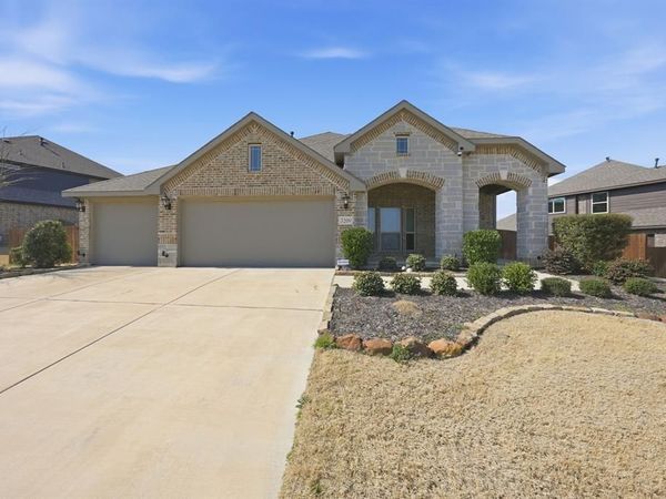 3209 Rosewood Drive, Glenn Heights, TX 75154