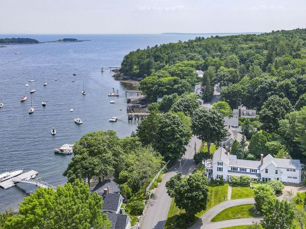 48 Sea Street, Rockport, ME 04856