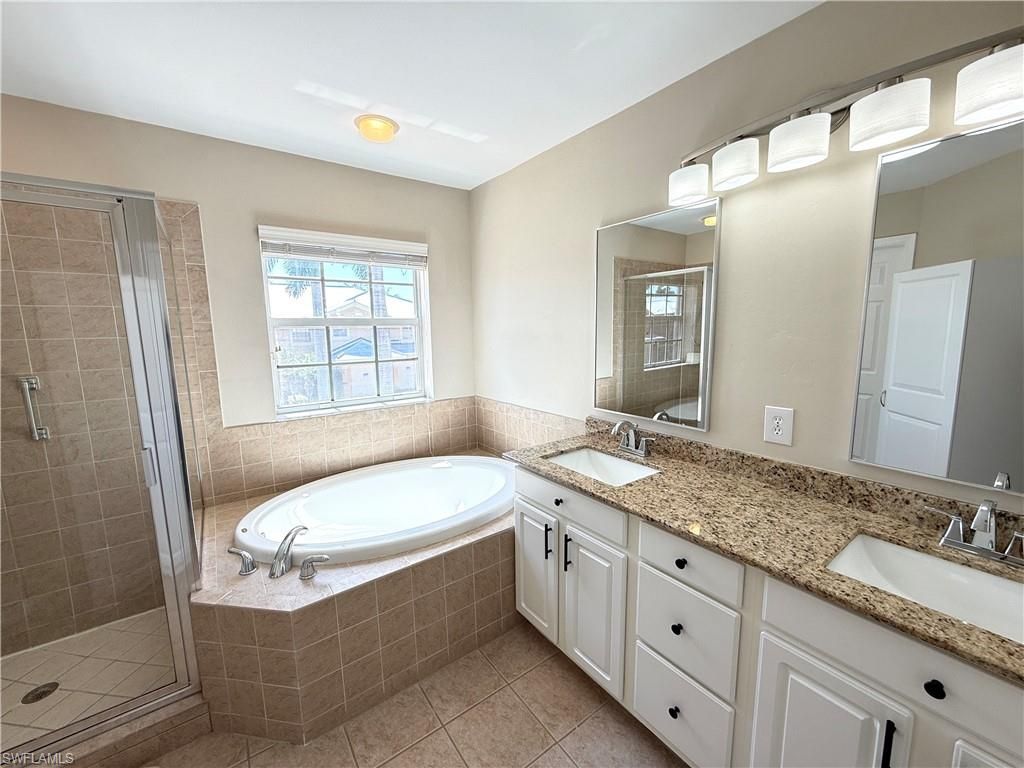 9723 Heatherstone Lake Ct, Unit 5, Estero, FL 33928 Photo