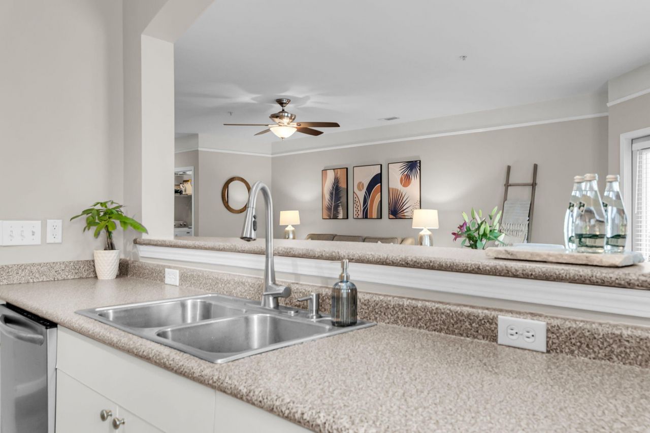 2224 Egret Crest Lane Photo 11