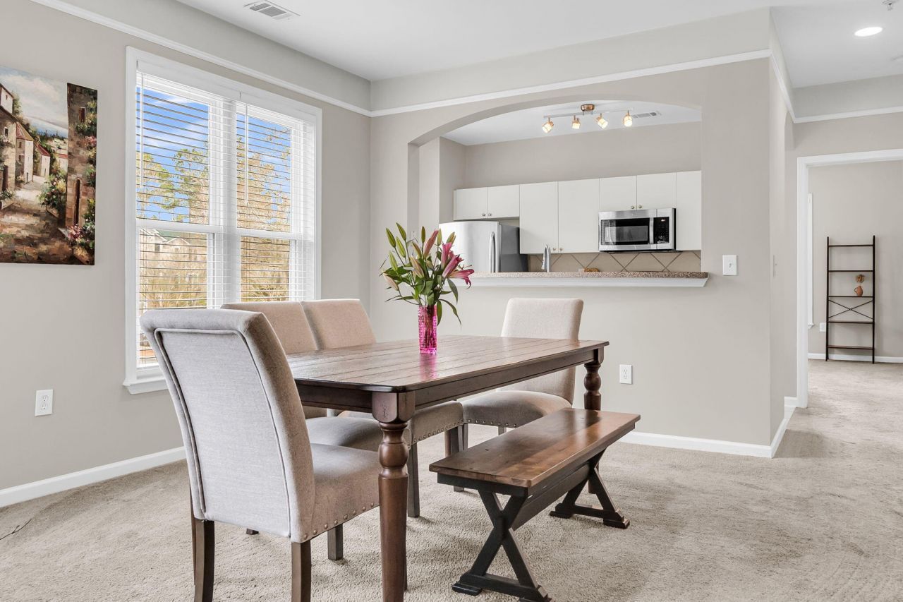 2224 Egret Crest Lane Photo 8