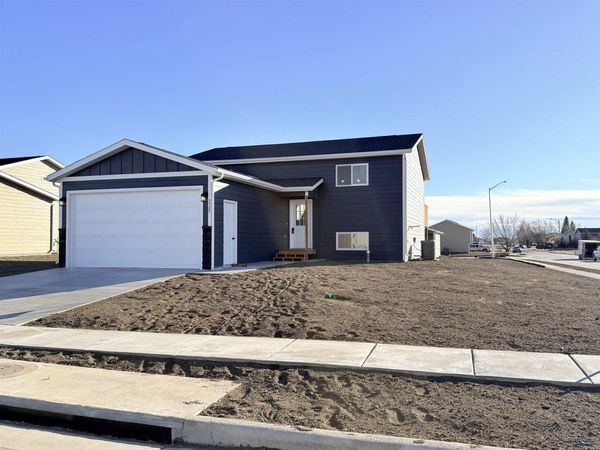 5507 TRAVERSE DR, Rapid City, SD 57703