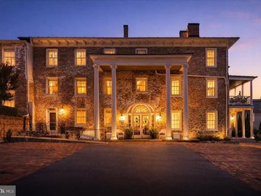 411 302 N LOUDOUN STREET, WINCHESTER, VA 22601