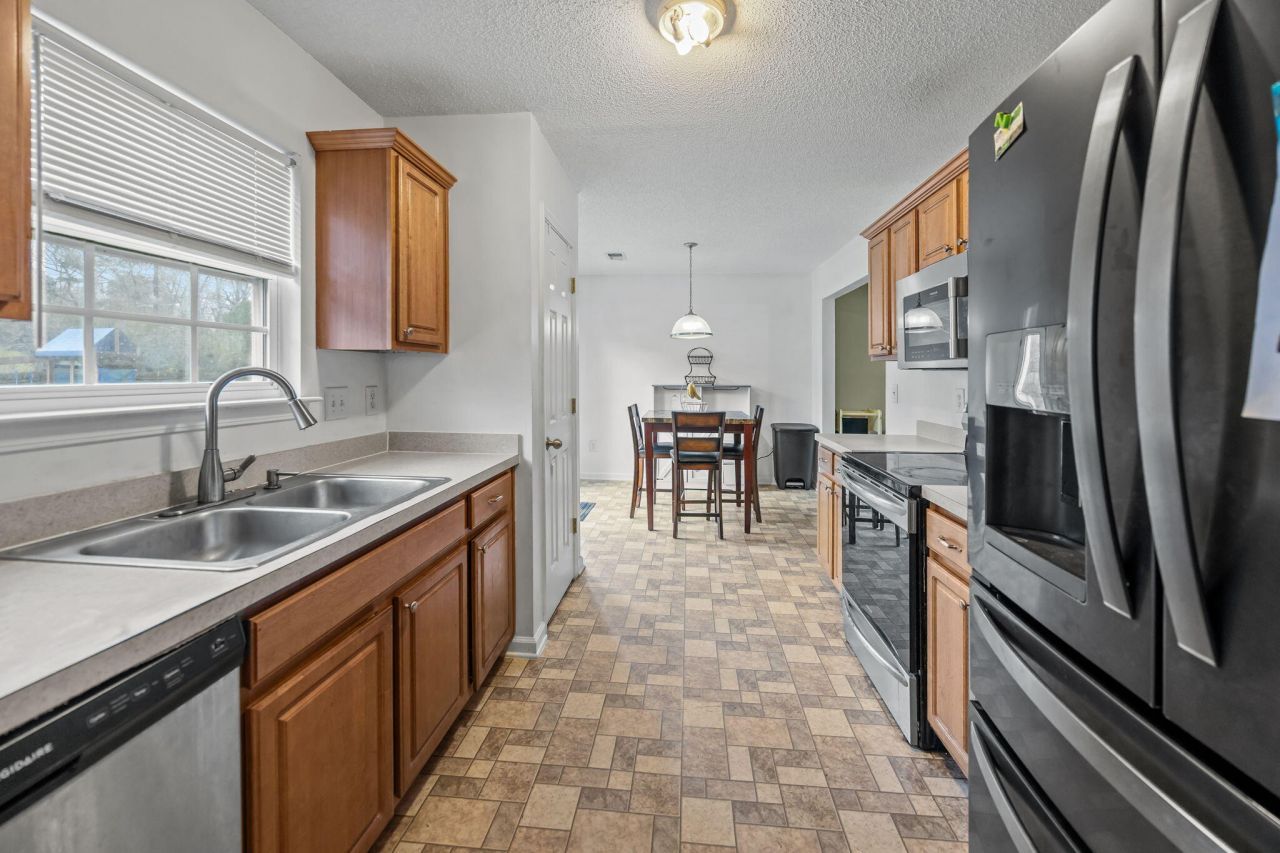 113 Bainsbury Lane Photo 7