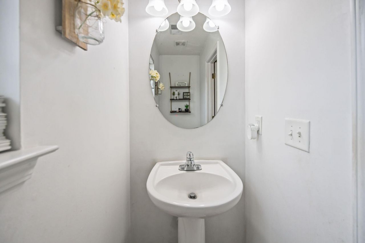 113 Bainsbury Lane Photo 8