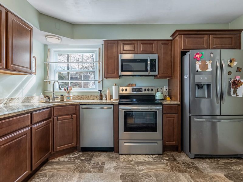 127 S Kensington Place, Springfield, OH 45504 Photo 10