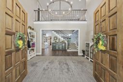 302 Mohican Dr.  photo 4