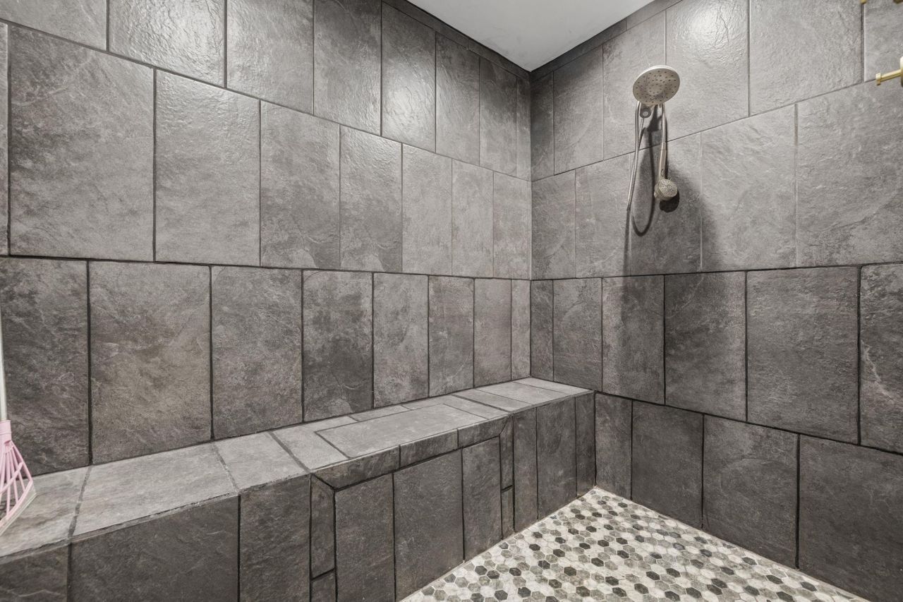 302 Mohican Dr.  Photo 52