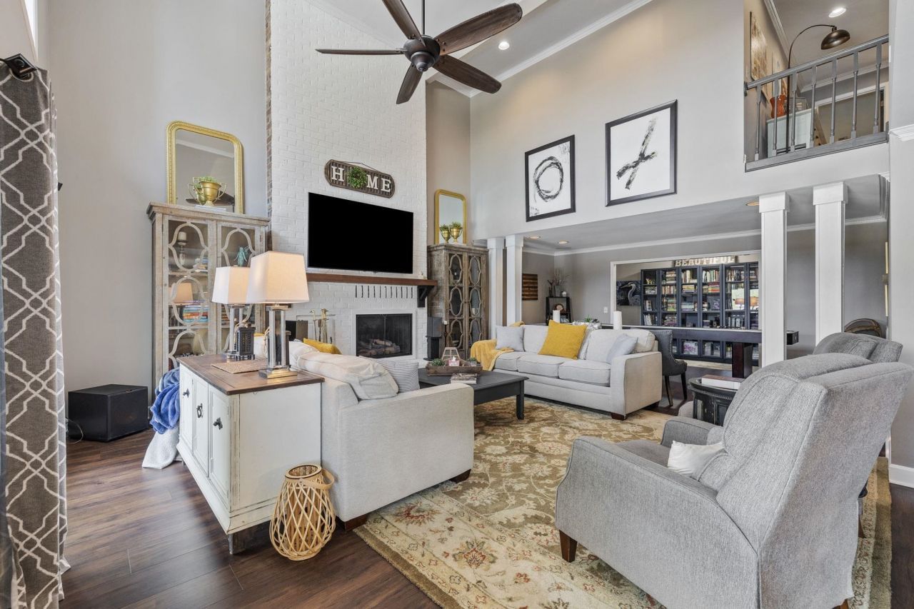 302 Mohican Dr.  Photo 9