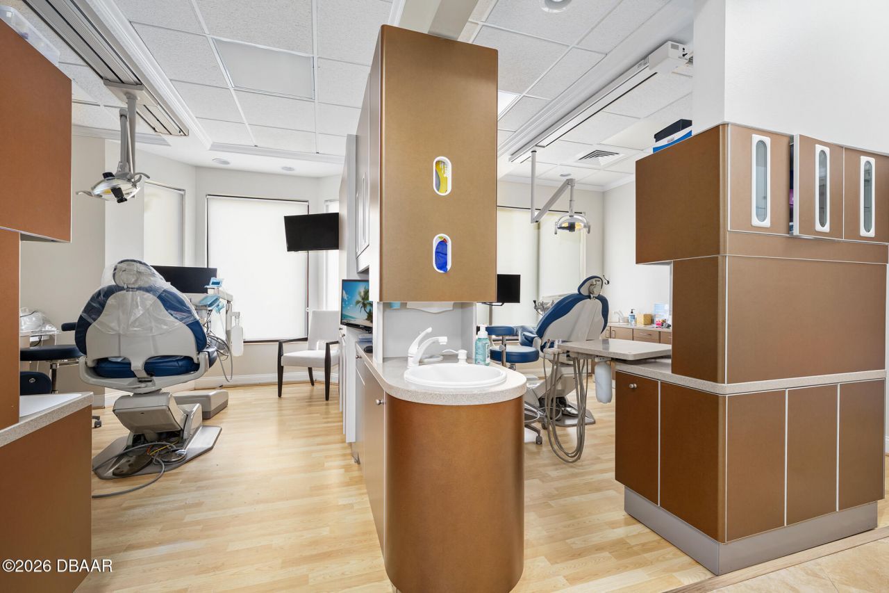 1667 N Clyde Morris Boulevard, Daytona Beach, FL 32117 Photo