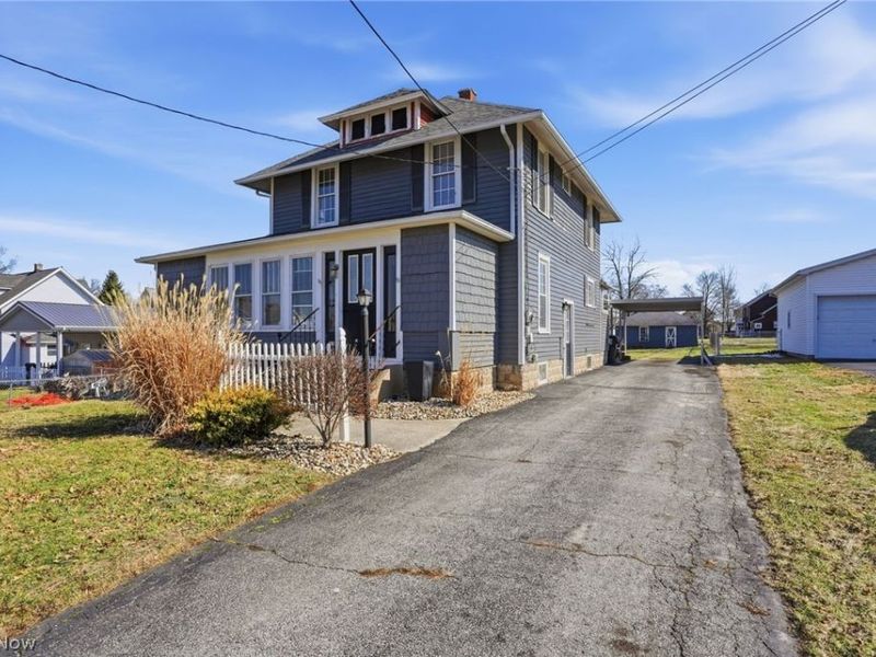 209 Pleasant Street, Bellevue, OH 44811 Photo 2