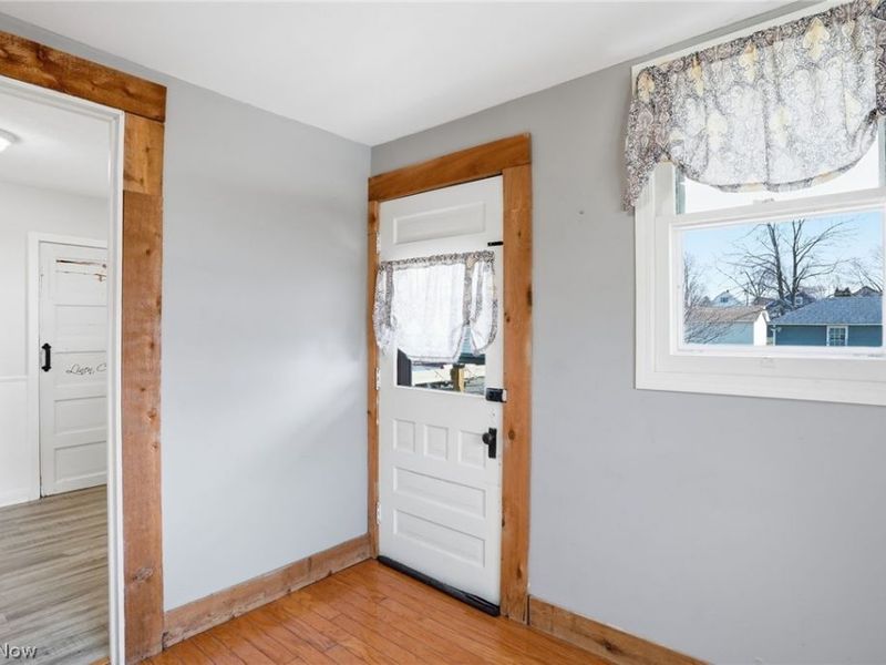 209 Pleasant Street, Bellevue, OH 44811 Photo 29