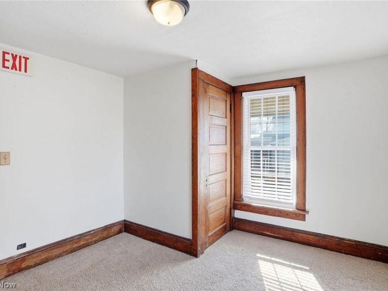 209 Pleasant Street, Bellevue, OH 44811 Photo 38