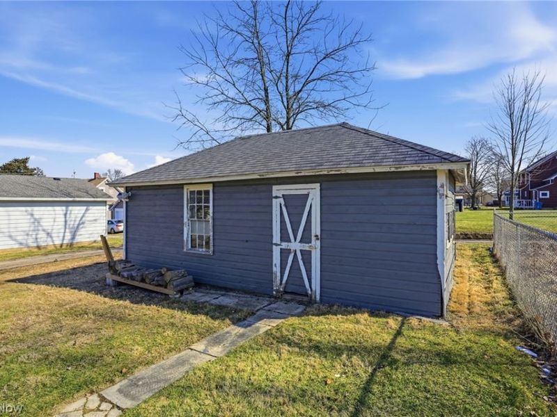 209 Pleasant Street, Bellevue, OH 44811 Photo 47