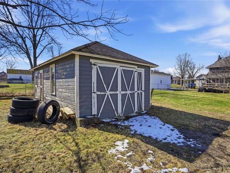 209 Pleasant Street, Bellevue, OH 44811 Photo 48